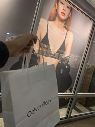 Calvin Klein Ürünlerinde...