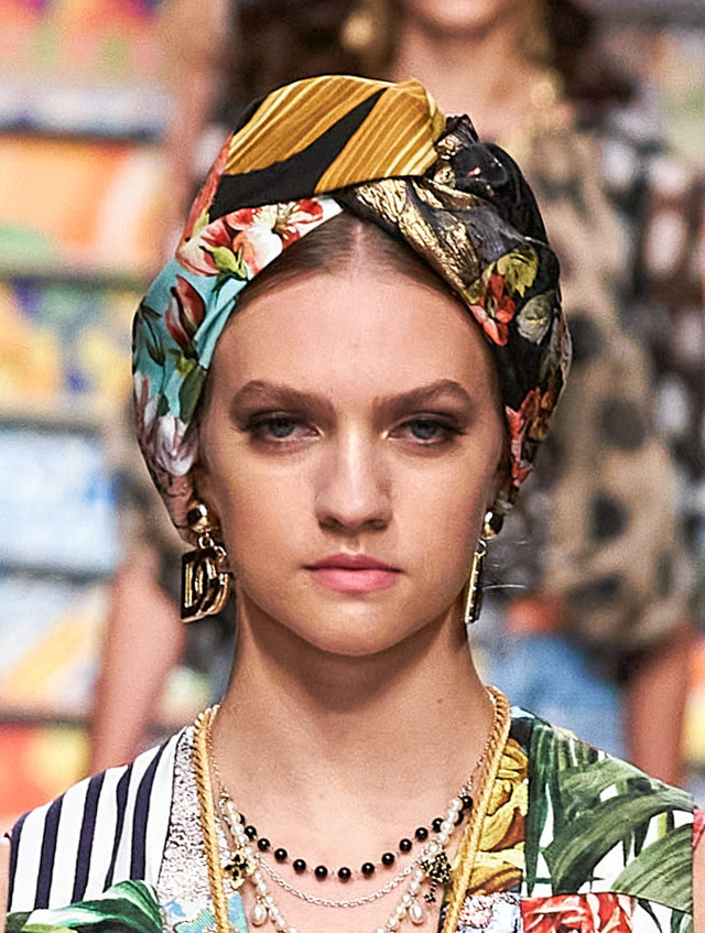 Hat Trend for SS21: Silk Scarf. Dolce