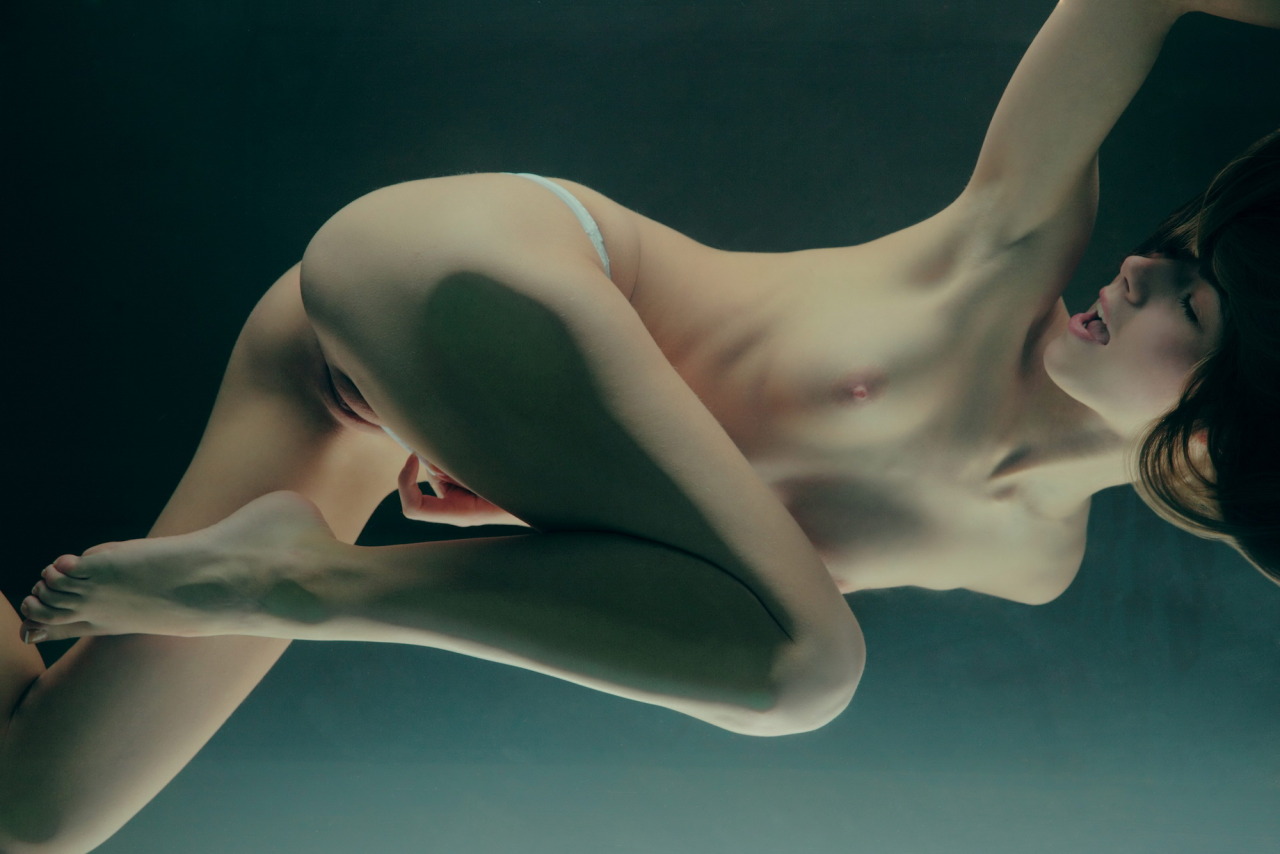 photographersporn:  nude-models-world:  Pictures from Terrarium project - Gallery