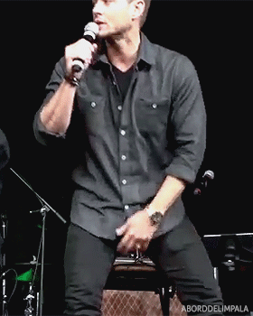 Jensen Using Its Driving Me Nuts Just For Jared To Tell The Pirate Joke. These 2 I Swear :p [Video: Gayled_it]