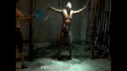 whoyebear:  ed2k://|file|拷打(赤焰).mp4|129939546|1E6D86B5D05107287A0EB5E296E91C89|h=YJFYQXLC3E3FXZYMDK2VECWJA6O7PTBS|/ 谁有更多求转