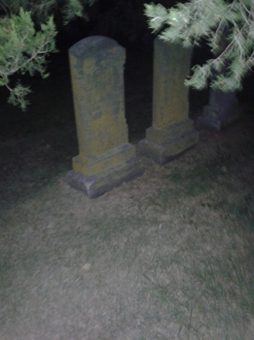 faeries-of-innocence:Cemetery pt 1