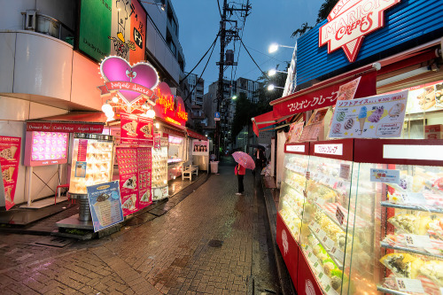 tokyo-fashion: Rainy night tonight on Takeshita Dori in Harajuku. The weather report for the next we