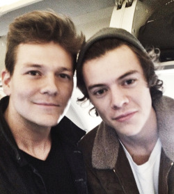 sstyles:  Look who I sat next to on the flight