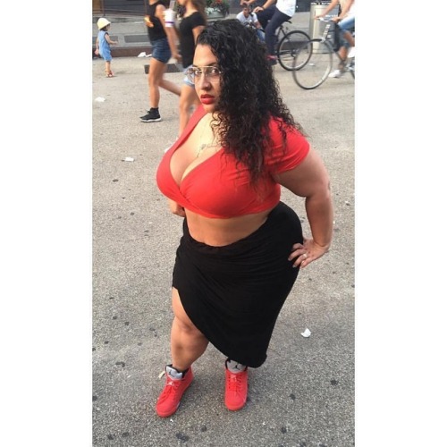 nakedrosenudist:  Your are truly amazing. Keep embracing. 🌹 #Repost @cityseducti0n ・・・ #ElMekkah ❤️ #BBW #OOTD #KOTD