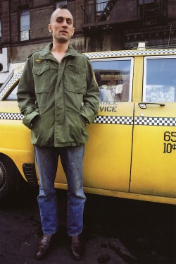 samuraial:  Robert De Niro photographed by Steve Schapiro on the set of Taxi Driver   Bobby