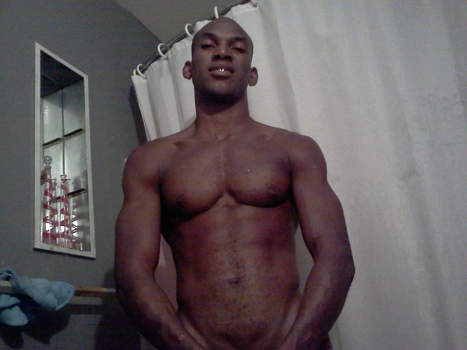 exposingniggas13:  I dont know if its the grill, the muscles, or the dick bt i would