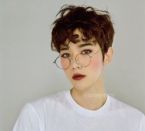 Exo as girls/with their face beat A THREAD