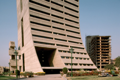 sosbrutalism:  Do Indian skyscrapers dream of Blade Runner?Kuldip Singh: New Delhi City Centre (NDCC