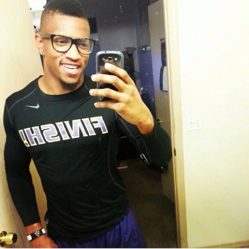 blkbugatti:  hoodsworld:  James Johnson  Abs 