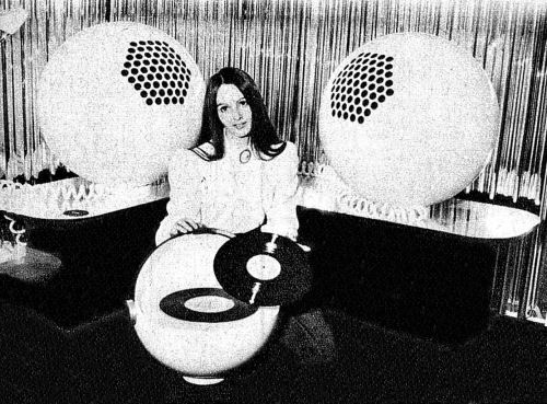 danismm: “Loudspeakers mounted in two large white spheres”. London 1971.