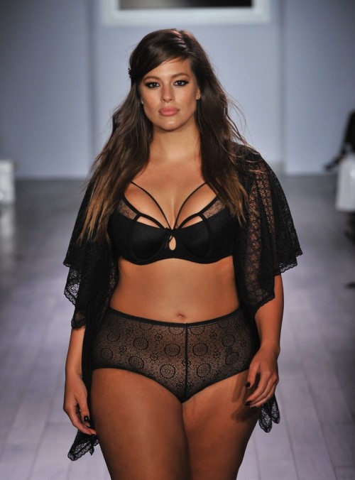 planetofthickbeautifulwomen2:  Ashley Graham steals the show at New York Fashion Week 2015She’s the Plus Size Model of the Year so far being the first Plus Size Model to land on the cover of Sports Illustrated.