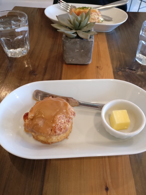 liss-ome:We love cute scone cafes! | More @wander-uploads