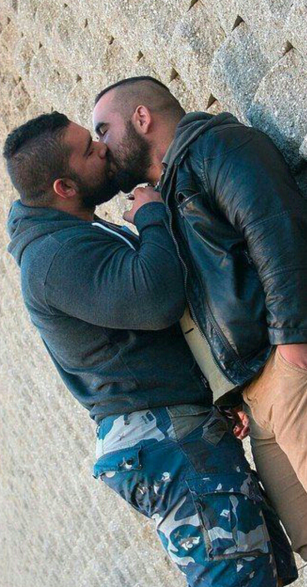 manly-brutes:  manly-brutes.tumblr.com