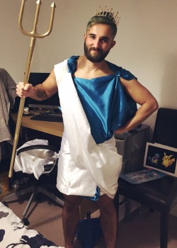 beardset:  huntiesofhyrule:I’m slutty Poseidon, God of the sea and moistness Oh my god