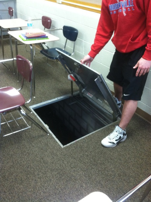 alishalovescats1701:  isis-:  andewhussie:  drumcorpshero:  tylerchokely:  kelseylx:  We discovered a trap door in class today The Chamber of Secrets has been opened  I CAN SEE FUCKING EYES GOOD BYE CLOSE THAT FUCKING DOOR  NOOO NO lies i see them to