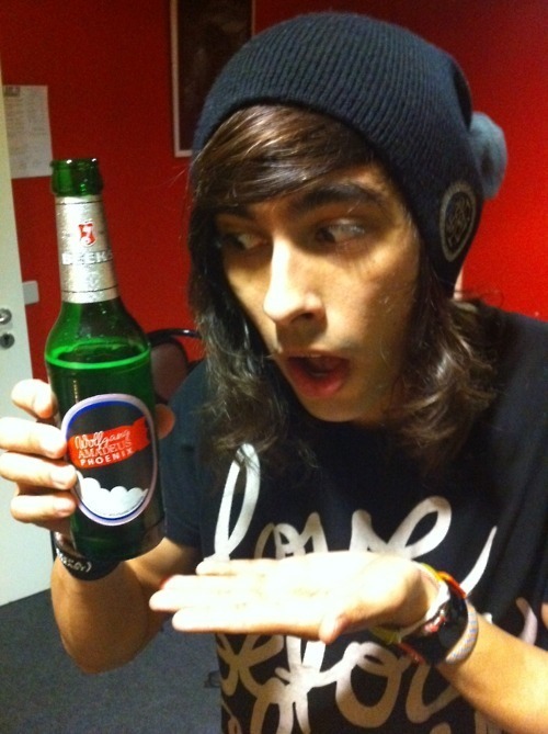 Vic Fuentes Trying Be Young