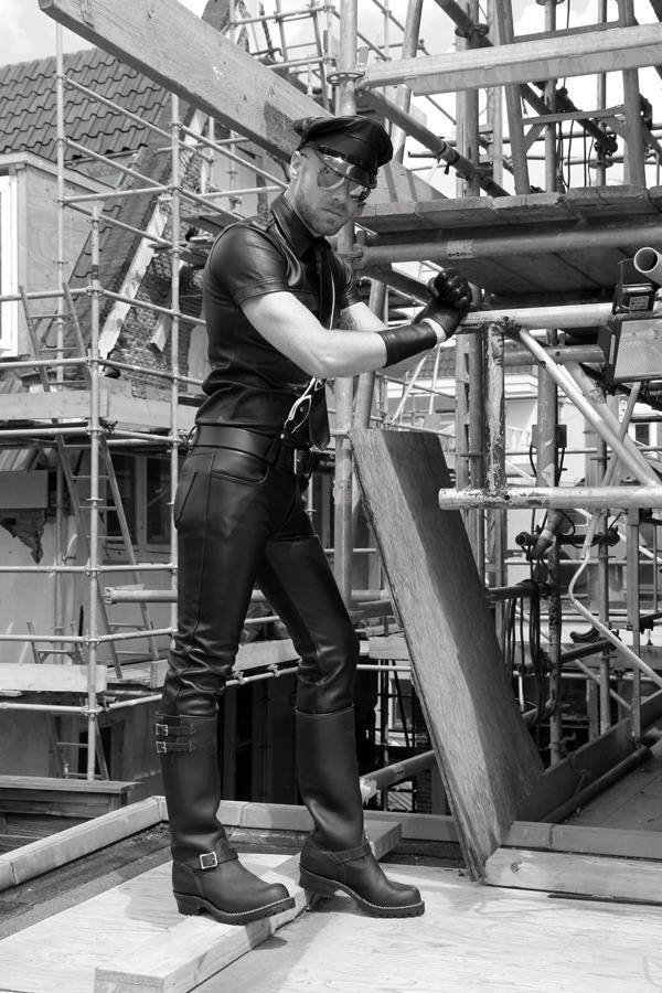 Lthrrubberboy31