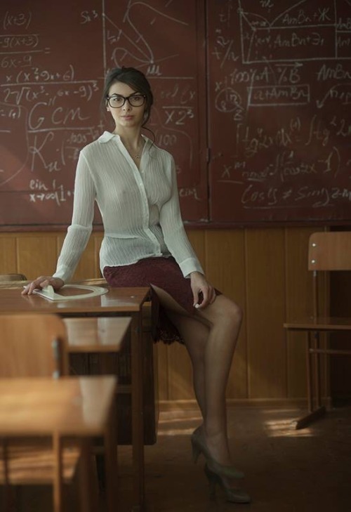 labeautee:  para56:  Find a woman with a brain….. They all have vaginas.   Qui se dévout pour venir résoudre ce problème.Perso, j’ai toujours aimé les maths