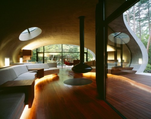 thefuture-tomorrow:Spaceship Villa in Karuizawa, Japan.via:utwo