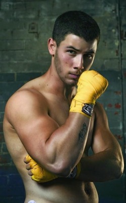 glazingthedoughnut:  Nick Jonas 