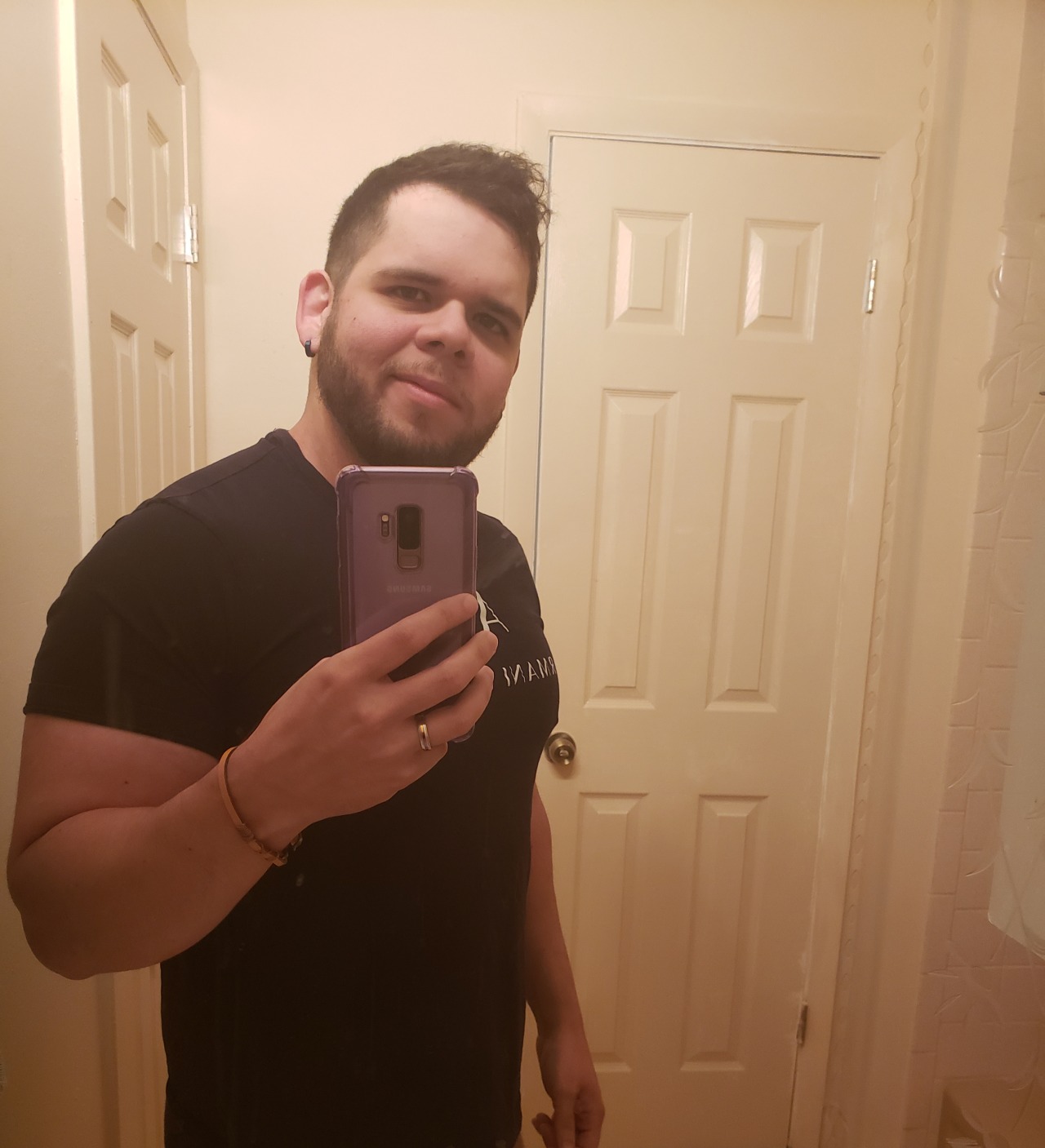 sodomymcscurvylegs:unfriendlygayguy:sodomymcscurvylegs:All the selfies I&rsquo;ve