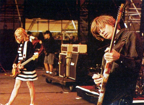 XXX bibberly:  Sonic Youth.  photo