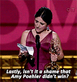 queenrafferty:“Amy Poehler loses Best Lead Actress Emmy, but wins at life”