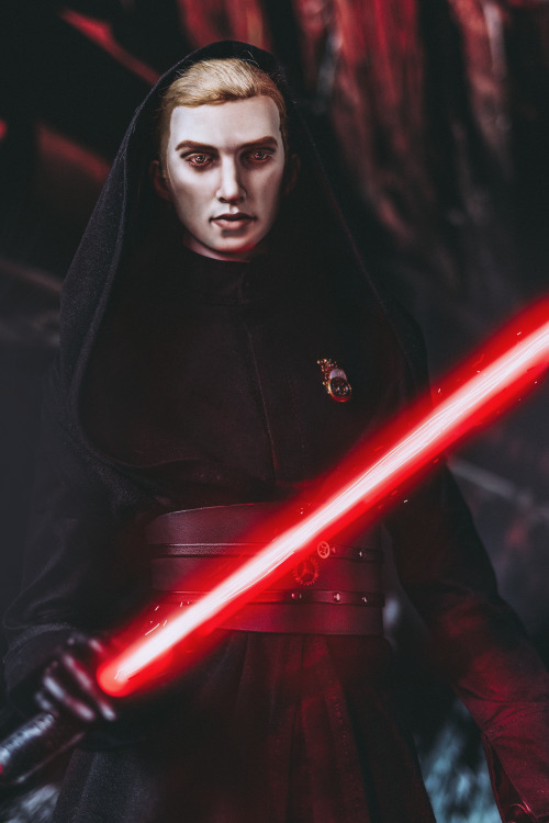 The Scary Sith Hux photoshoot was inspired by all Hux Palpatine clone/Palpatine grandson AUs I&rsquo