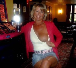 beautifulwives2:  See more beautiful women doing the things they like to do at www.beautifulwives2.tumblr.com.   Reblog… Follow… Submit photos… Share…