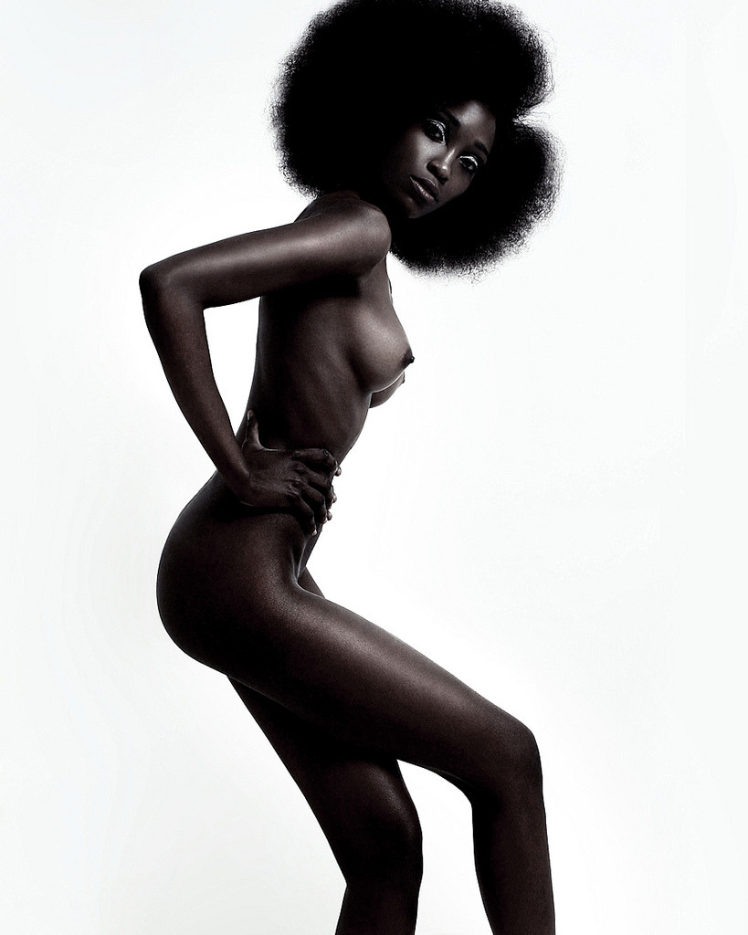 crystal-black-babes:   CAROLA – Nude Black Fashion Model – Sexy Black Beauty