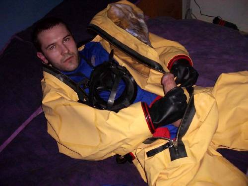 guysinlevelahazmatsuits:Hazmat Gas Tight Level A Suits from the Web 2584