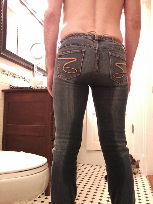 ipmypantz:A piss hard on again this morning. adult photos