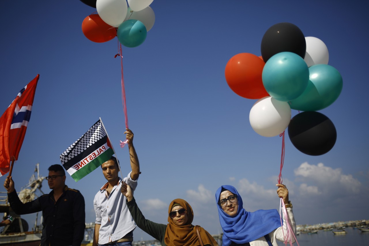 MUJERES RUMBO A GAZA. El Ejército israelí intercepta el barco de mujeres que intentaba romper el bloqueo de Gaza. El barco ‘Zaytouna’, integra una flotilla que pretende denunciar el bloqueo impuesto por Israel sobre la Franja de Gaza desde el año...