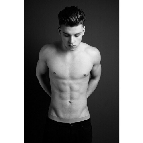 sorrygirlsisuckcock:  dreamyteenboys:  Boys | Sceneries | Promos  http://sorrygirlsisuckcock.tumblr.com/