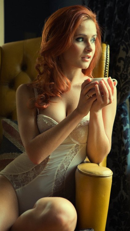 Afternoon tea with Elle Richie… Damien Lovegrove photography