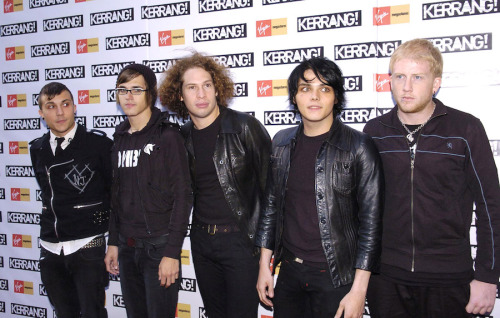 vacationadventuresociety:(click pic for HQ)Kerrang Awards @ The Brewery, London, UK. 25/08/05