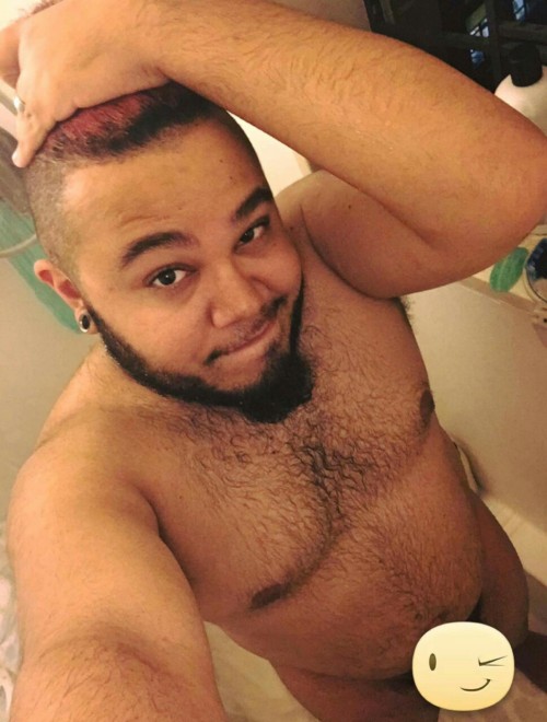 jay-braham:  #Chubbylicious were men celebrate their chubbyness … add us on Facebook or add me so I can add you #JayBraham