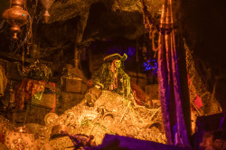 black-candi:  pirates of the Caribbean ride