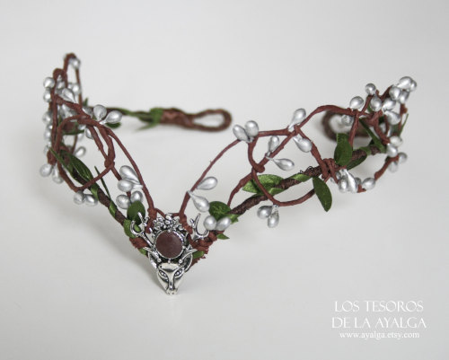 sosuperawesome:Woodland tiaras by Ayalga on Etsy• So Super Awesome is also on Facebook, Twitter and 