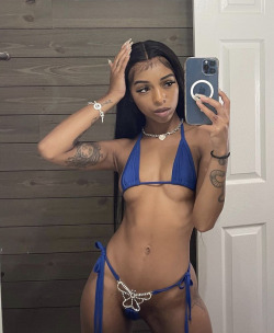 blossomallie001:You know the vibe. ❤️I’m down for meet up to get spun and fuck