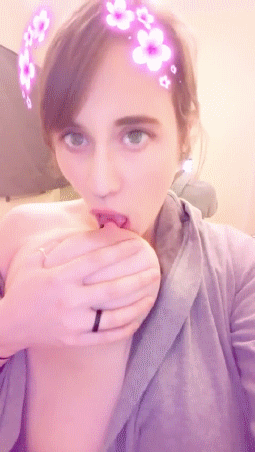 harnigsowns:  at least one new gif every second hour!