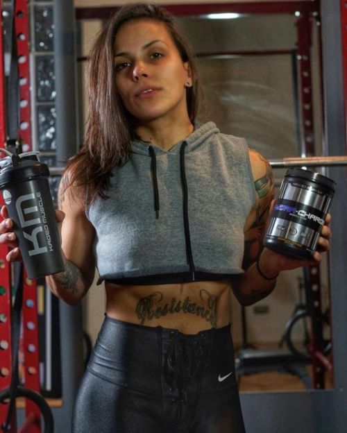 Thanks @kagedmusclesupps for fueling legs today!  . . . #ad #KagedMuscle #KMsupps #WhyIChooseKM #col