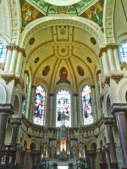 I wandered into this church today. There were plenty of empty benches, perfect for prayer. There were also plenty of empty confessionals, perfect for fucking.