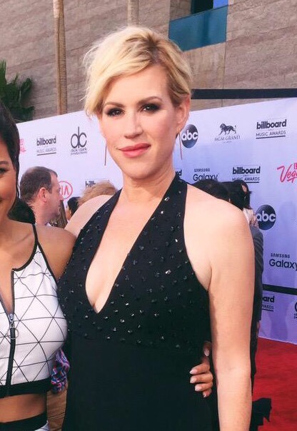 commongayboy:  Steal my beating heart Molly Ringwald