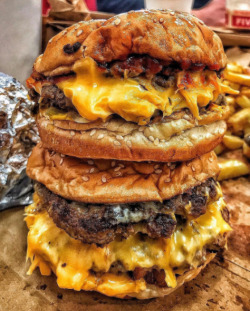 yummyfoooooood:  Five Guys Cheeseburgers