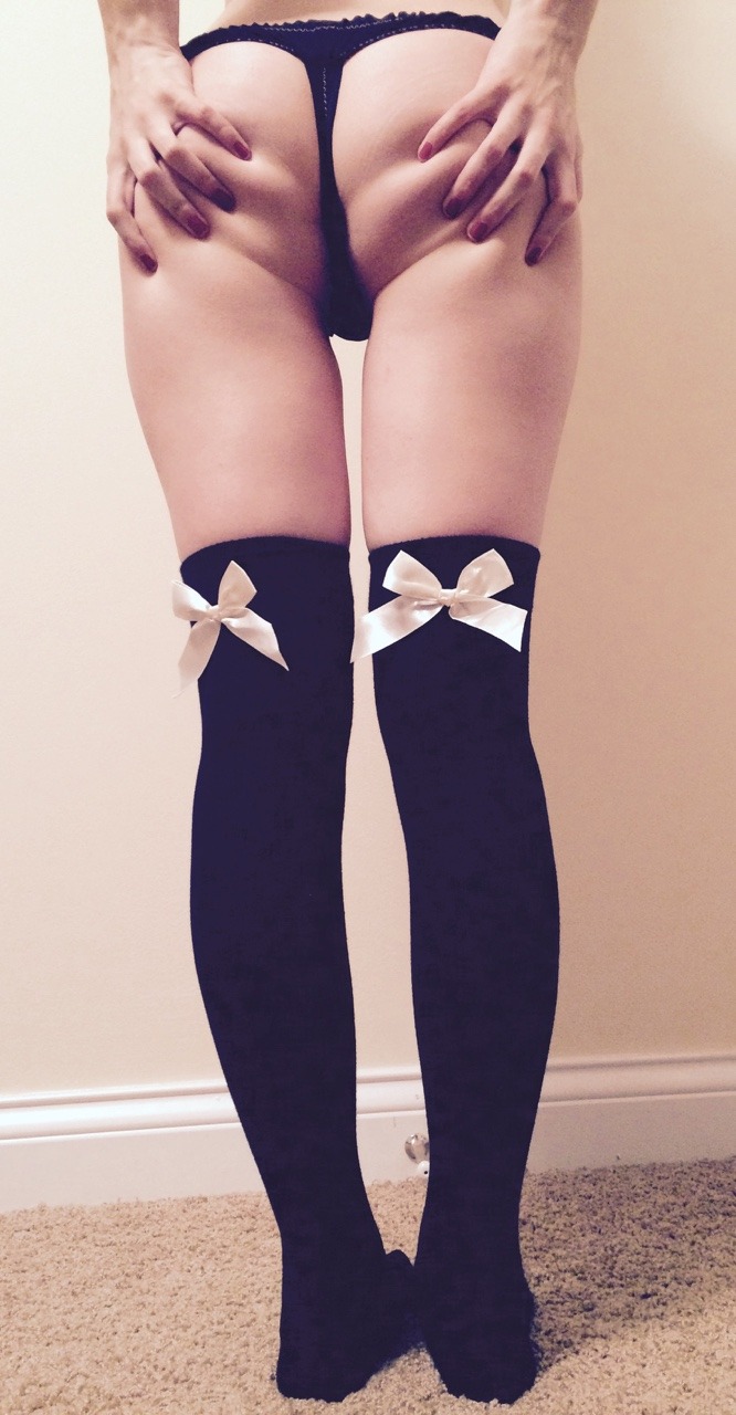 nymph-fo:  Thigh highs make Daddy hard💕🎀  ~ Nymph-fo