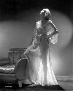  Carole Lombard 