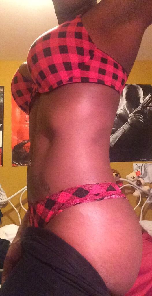 cakesxpeachesxracksx:  Slim with a bubble