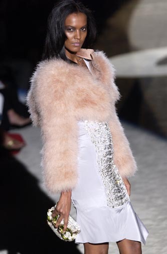 degarcons:  Liya Kebede at Gucci Spring 2004 